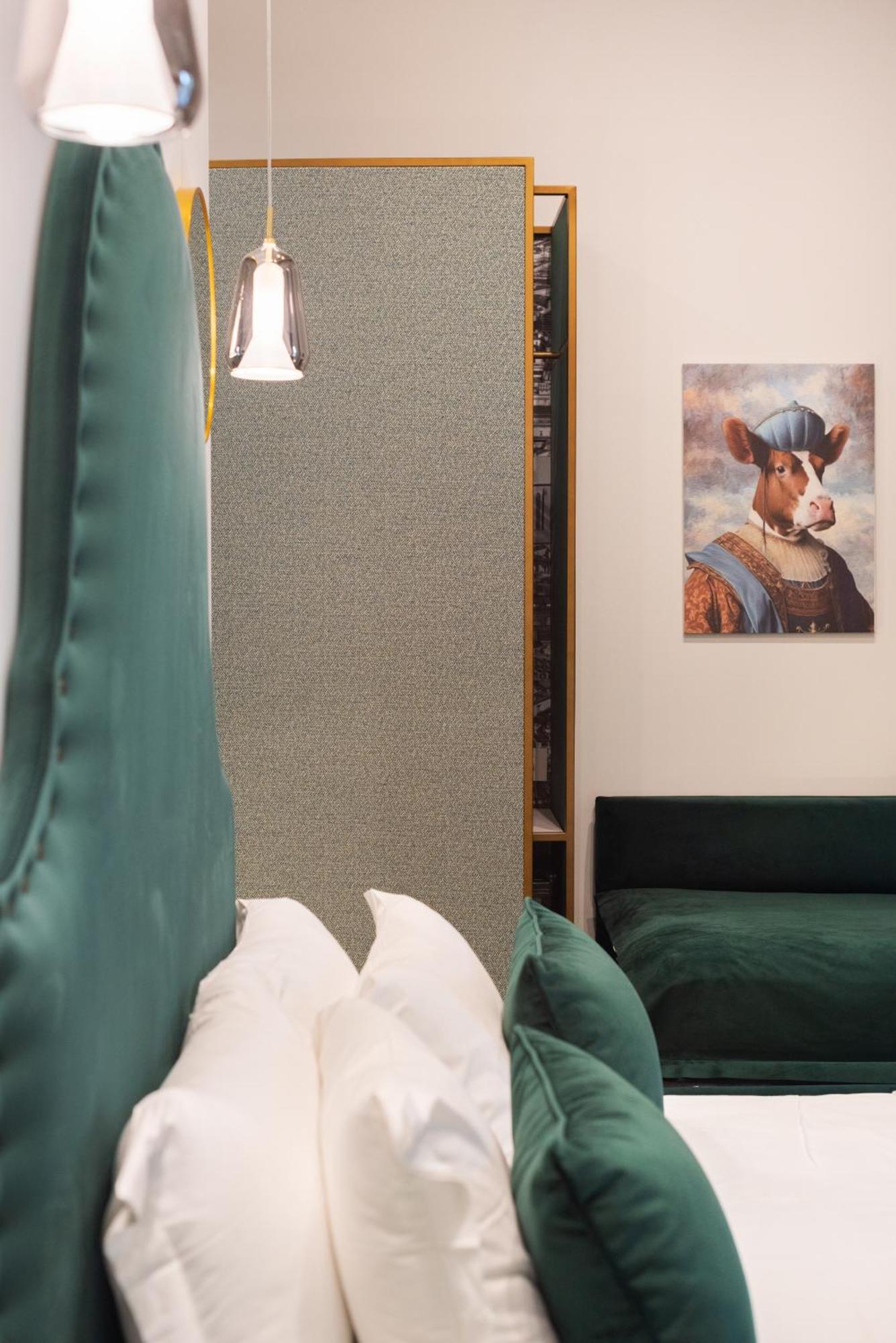 Three Rooms Toledo Neapel Rum bild